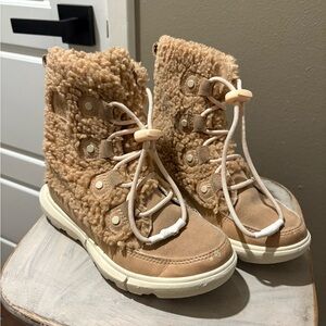 Sorel Youth Explorer Joan Cozy Boots - size youth 1